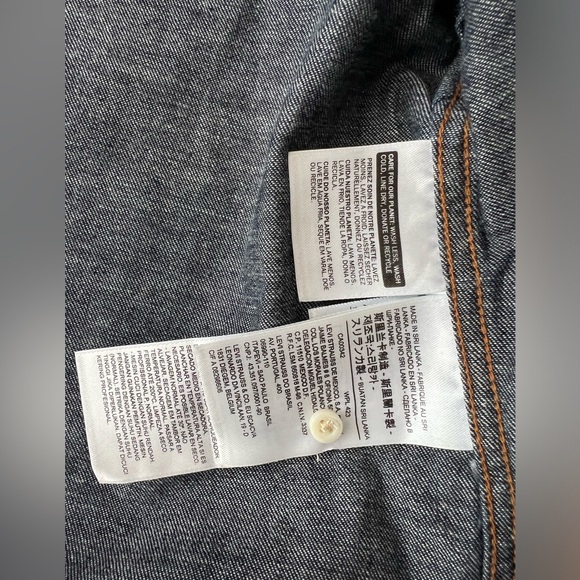 NWOT Levi’s womens 1955 Sawtooth Japanese Selvedge Denim Shirt Sz L - Picture 7 of 8